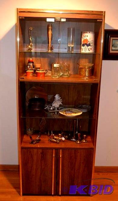 lot 59 image: Nice lighted&nbspglass door&nbspdisplay cas...