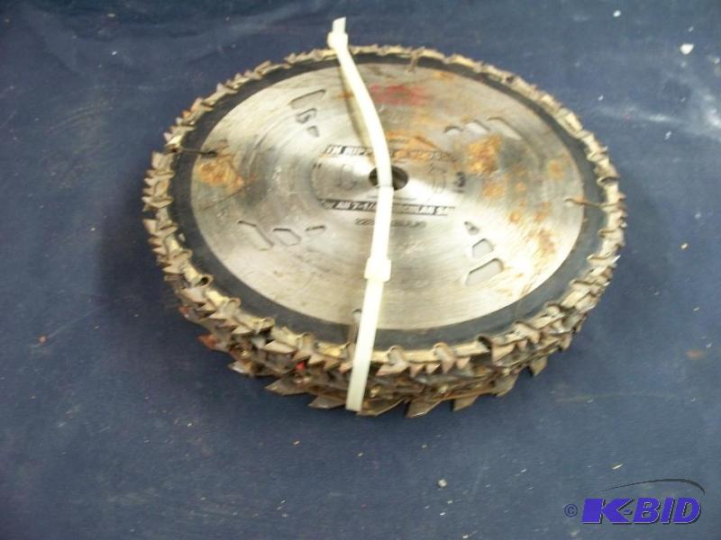 lot 74 image: Stack of 7-14 saw blades most carbide tipped...