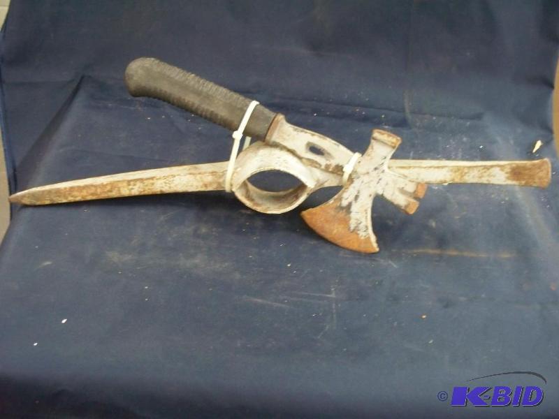 lot 80 image: Hackett and pick head...