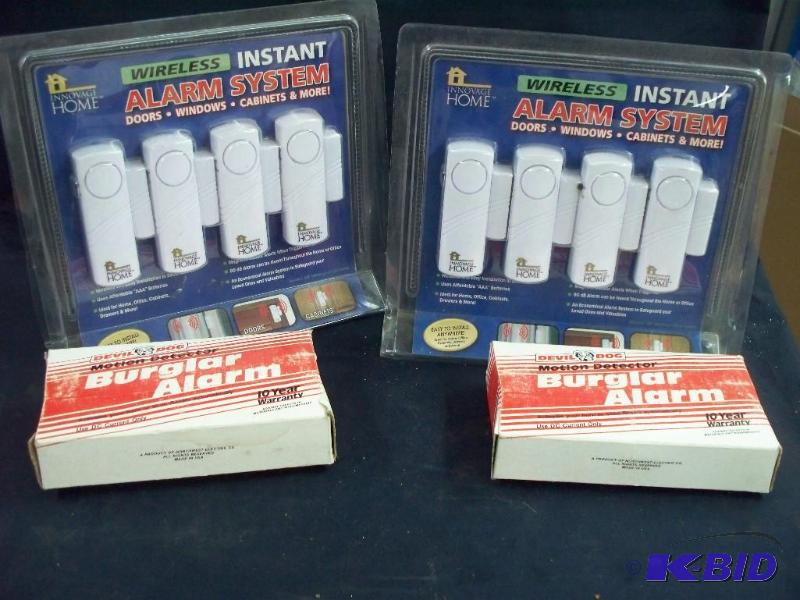 lot 81 image: Wireless alarm system with burglar alarm...