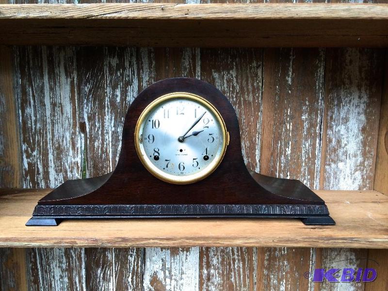 lot 26 image: Mantle Clock circa 1930s