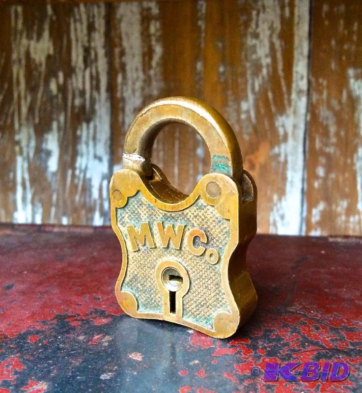 lot 27 image: Antique Lock MWC
