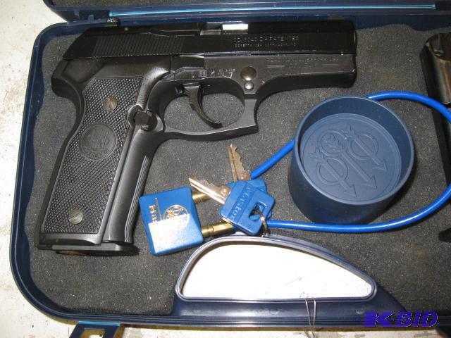 Beretta Cougar 8040D Pistol