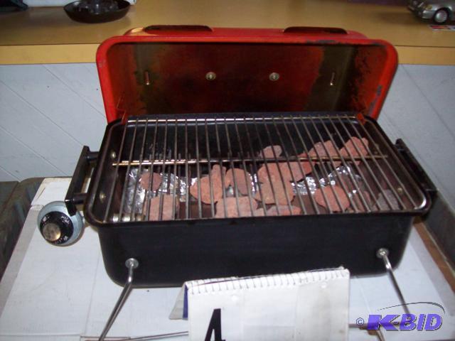 Portable Table Top Gas Grill, Looks Barely Us...