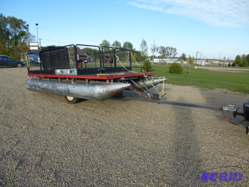 lot 6 image: Year 0 Madsen&nbsppontoon 16 Long pontoon...