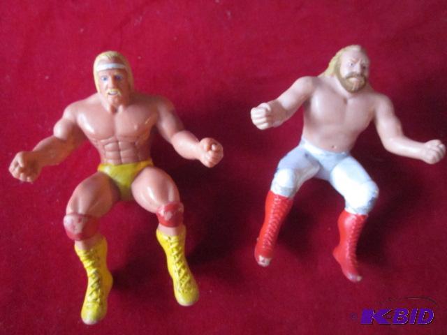 Pair of 1985 Titan Sports Inc. Hulk Hogan fin...