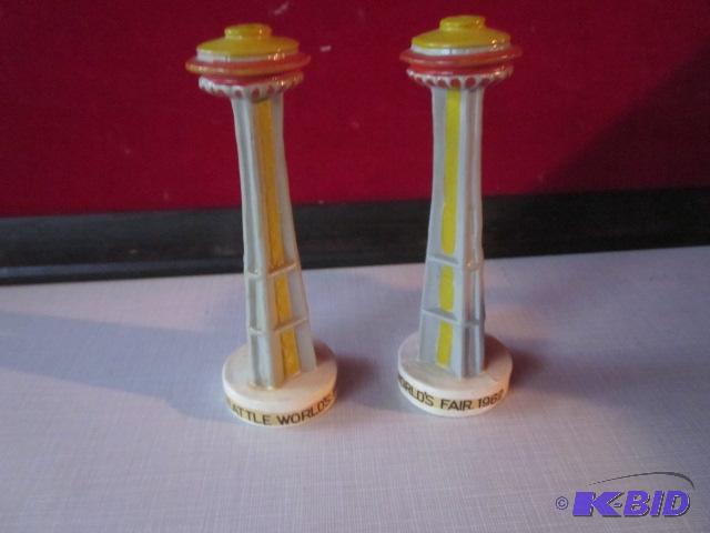 Pair of 1962 Worlds Fair Space Needle salt an...
