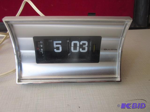 Vintage Bulova Art Deco alarm clock, Mid Cent...