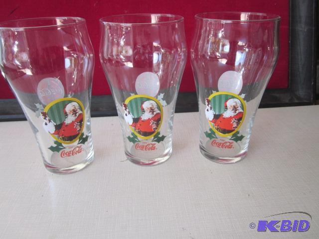 Lot of (3) vintage Christmas Coca Cola glasse...