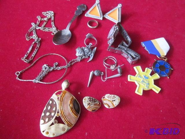 Mixed lot of jewelry and other......