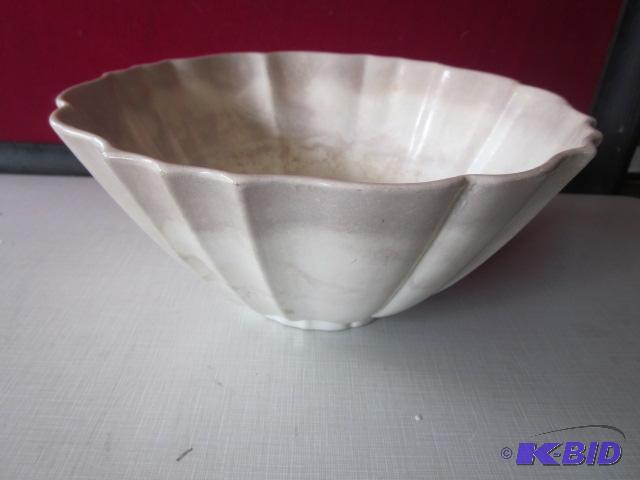 13 inch vintage Red Wing bowl, unique glaze, ...