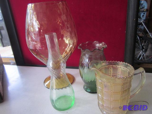 Lot of Depression glass, including green uran...