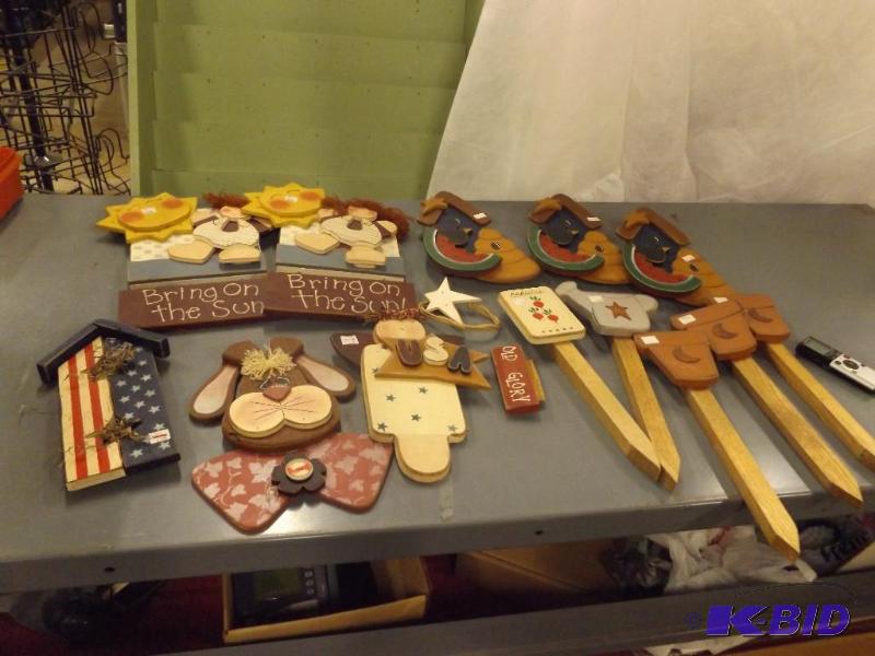 Wooden Decorative Items, handcrafted...