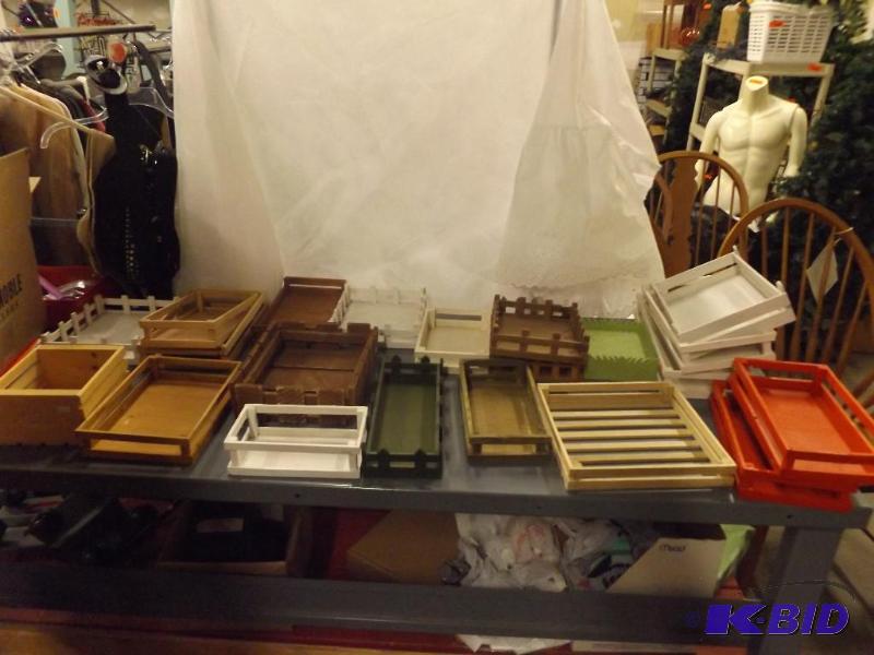 20 misc wooden display boxes, various shapes ...