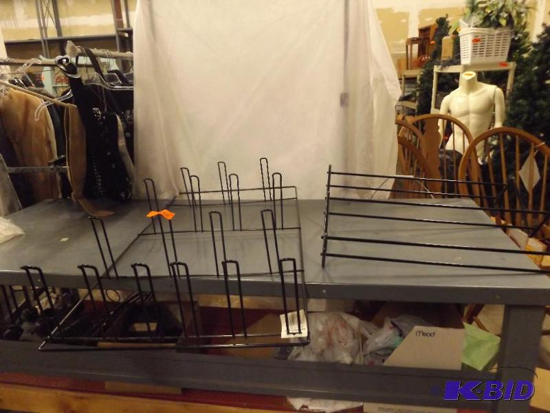 Misc Metal hooksracks...