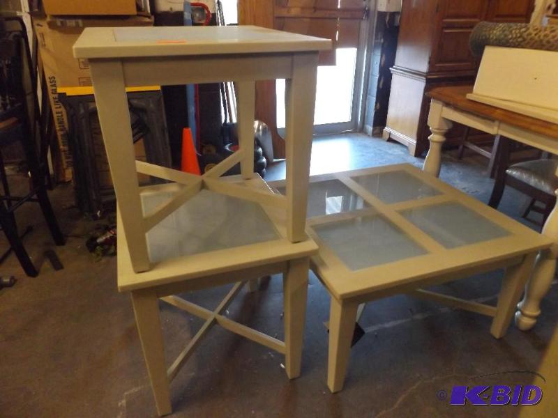 Matching Set of Tables, Two Side tables each ...