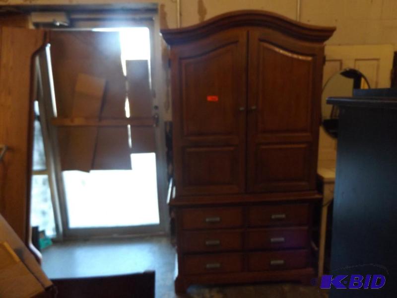 DresserCurioEntertainment cabinet. top is s...