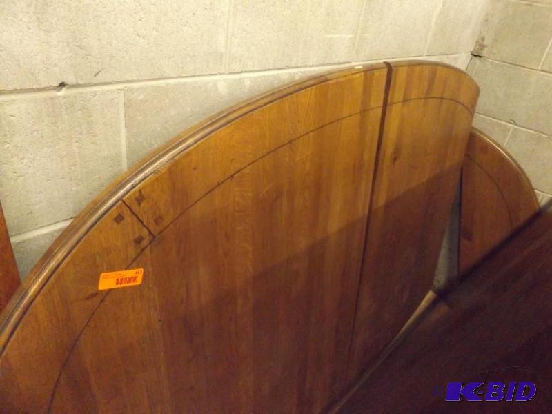 Table Top only, no base, end section is broke...