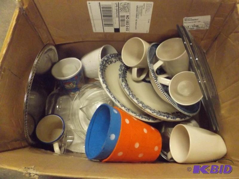 Box of misc dishes...