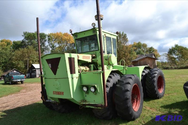 lot 19 image: 1969 Steiger 1700 - Factory Detroit  -  Last One Built - 140 of 140