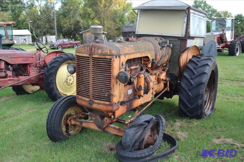 lot 24 image: 1953 Minneapolis Moline
