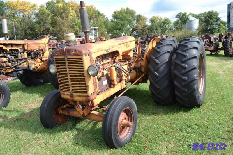 lot 27 image: 1952 Minneapolis Moline G