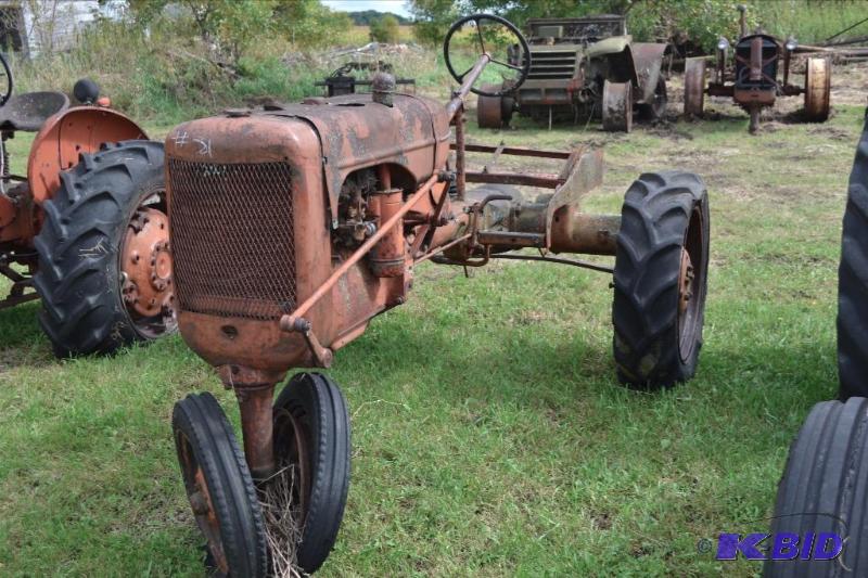 lot 31 image: 1945 Allis Chalmers C