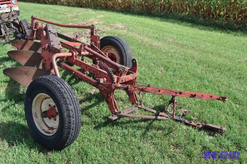lot 47 image: 3 Bottom Plow