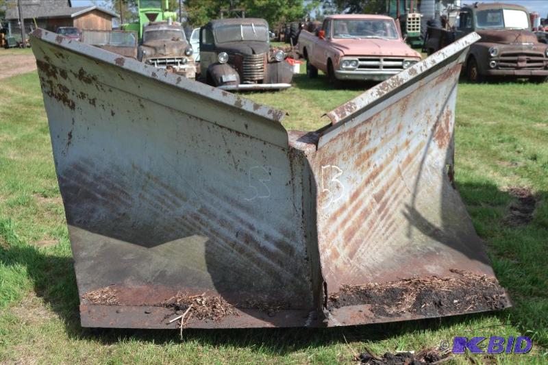lot 53 image: V Plow