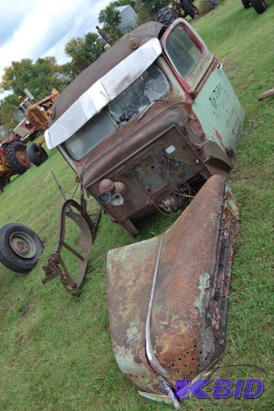 lot 65 image: 1939 -EDIT- FRONT CLIP ADDED- Ford Truck Cab, and Hood