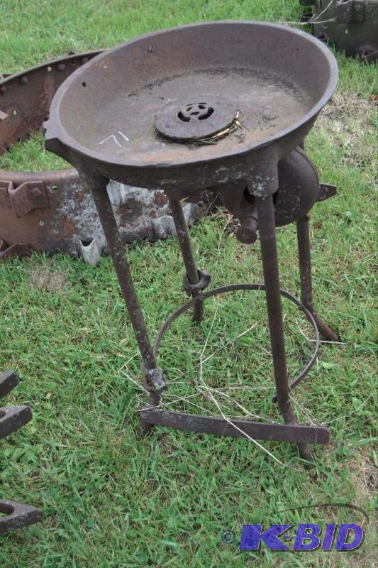 lot 71 image: Blacksmith Foot&nbspForge...