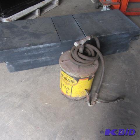 lot 137 image: Truck Tool Box, Lube Pump
