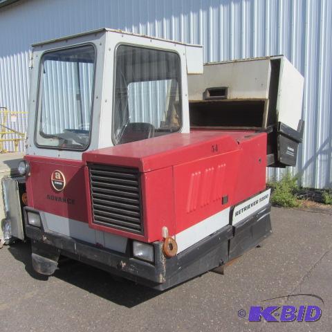 lot 5 image: Advance Sweeper
