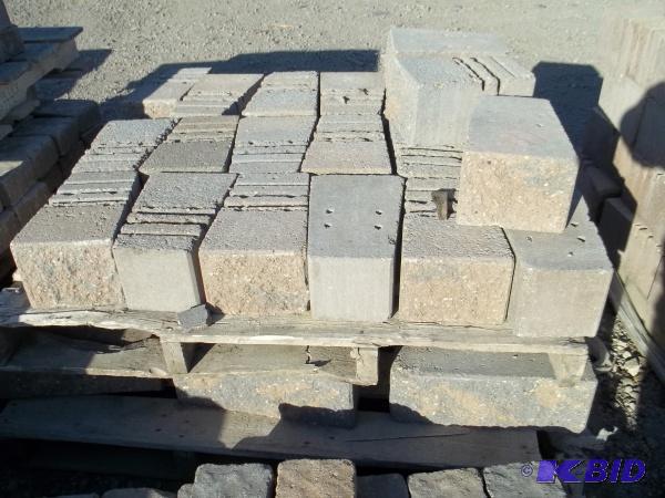 VERSA LOK MOSIAC TAN CHAR COBBLE WALL...