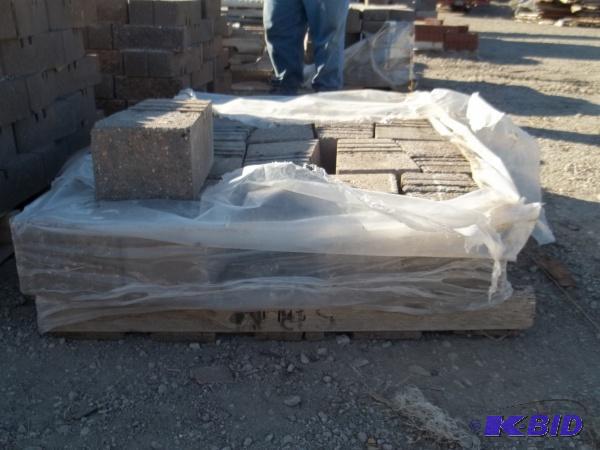 VERSA LOK MOSIAC COBBLE TAN CHAR WALL  20 PCS...
