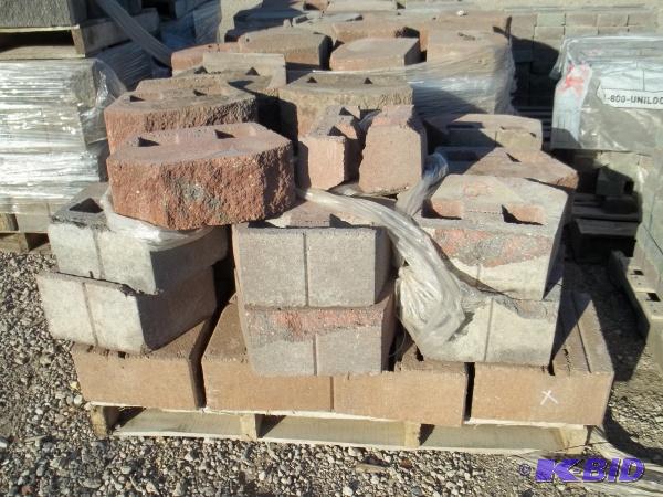 RETAINING WALL  30 PCS...