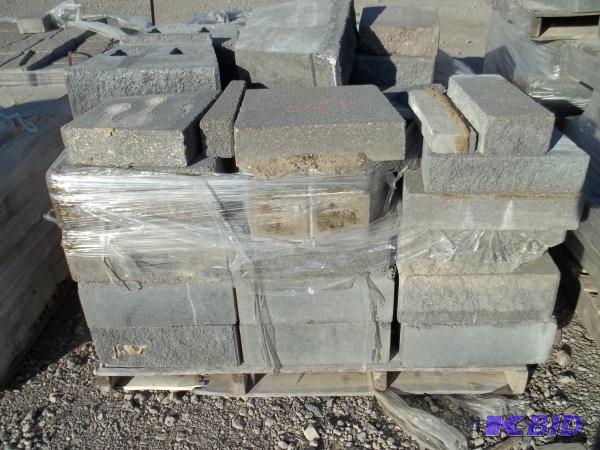 CHARCOAL RETAINING WALL  30 PCS - WEIGHT 1800...