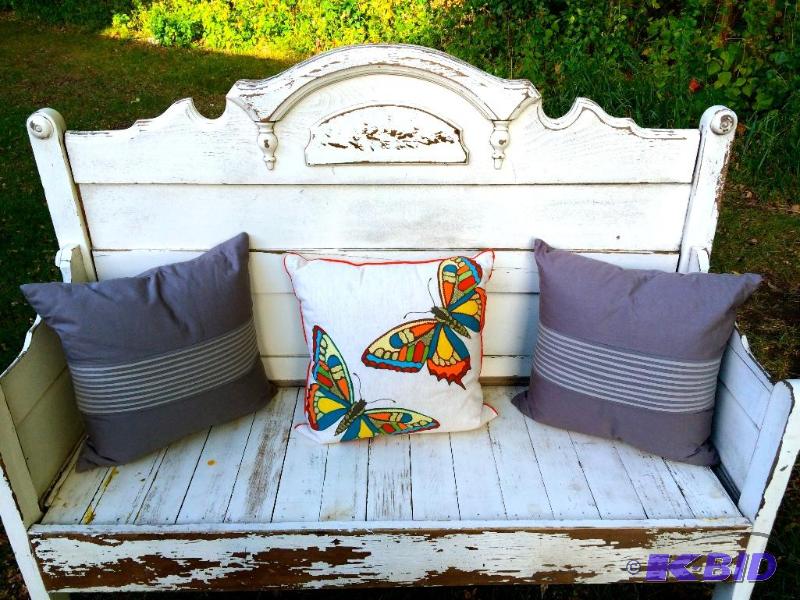 Lot of 3 brand new Decorative pillows never used