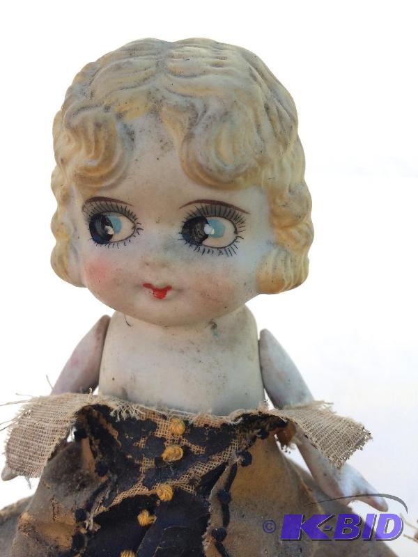 lot 21 image: Barn Special Kewpie Doll
