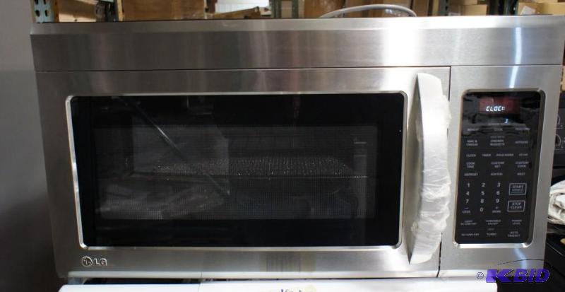 New LG Microwave (LMV1813ST) 1.8-cu. ft. buil...