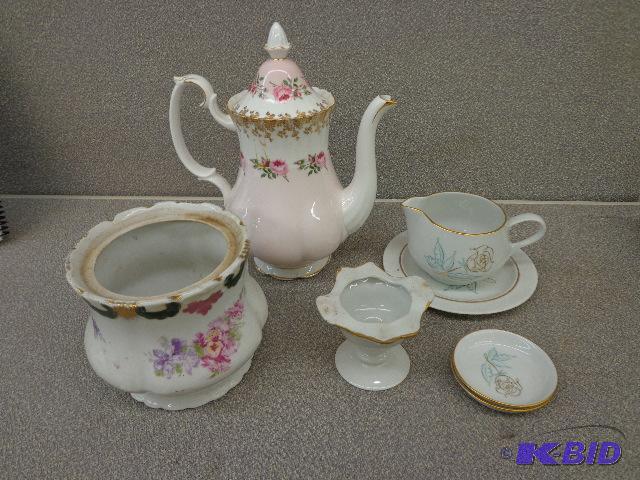 Pot,&nbspCoffee Pourer And Cups Royal Albert...
