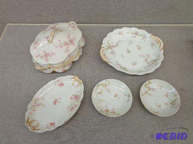 Plates &amp Bowls 2 Limoges France plates 5...