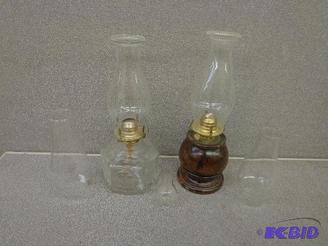 2 Kerosene Lanterns 1) &nbspwood base 15&quo...