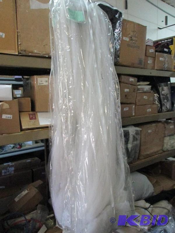 4 groups of tulle ceiling drapeings with ligh...