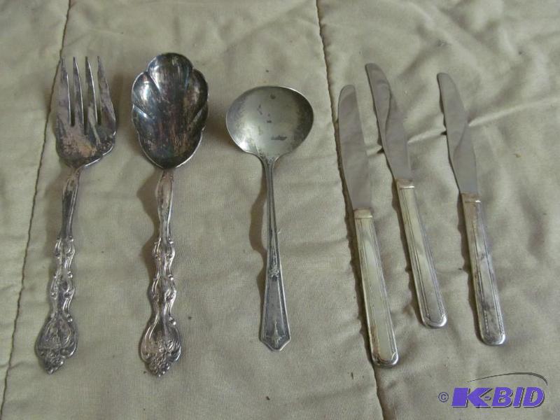 lot 109 image: Silverware