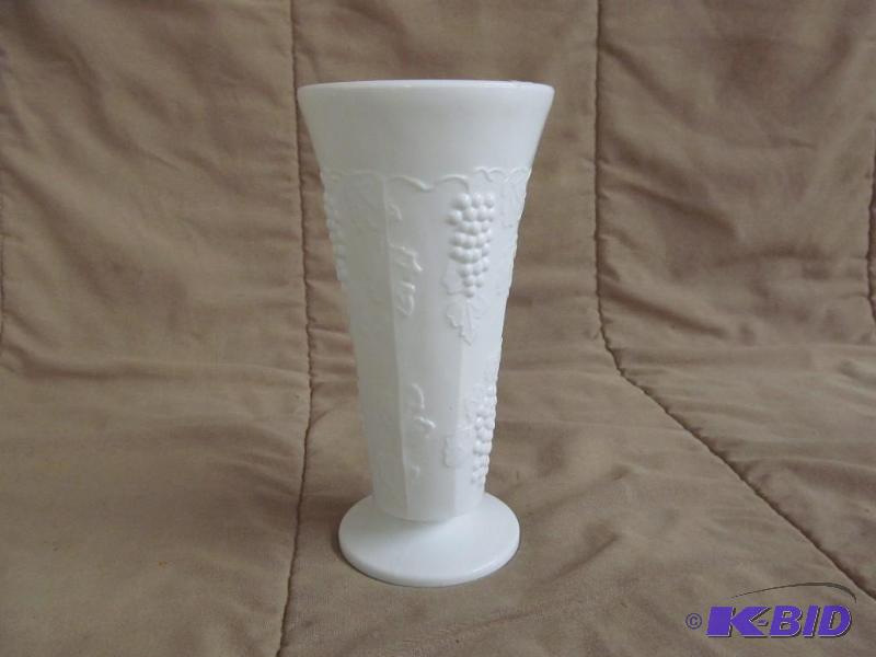 lot 131 image: Vase