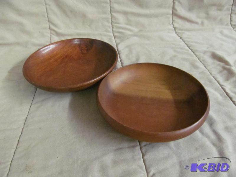 lot 141 image: Bowl