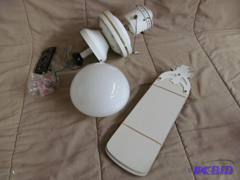 lot 148 image: Ceiling Fan