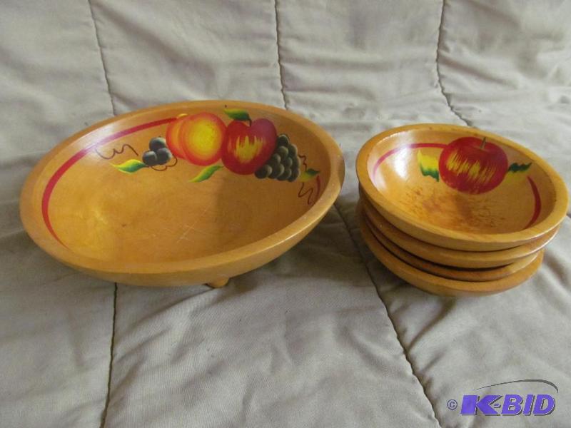 lot 149 image: Bowl