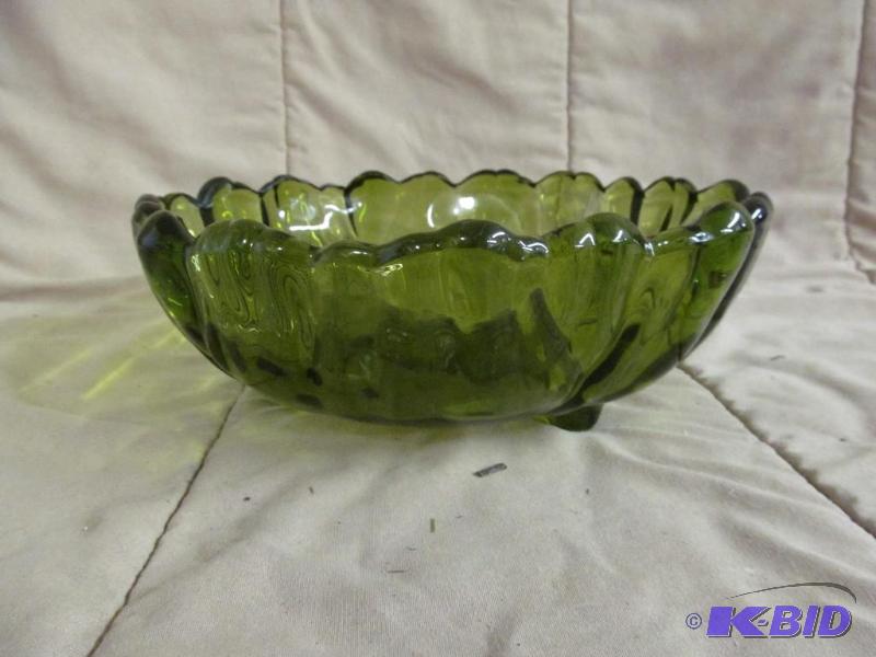 lot 163 image: Bowl